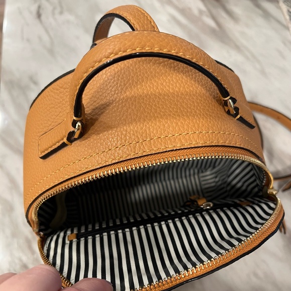 Kate Spade Perry Backpack - Picture 2 of 3